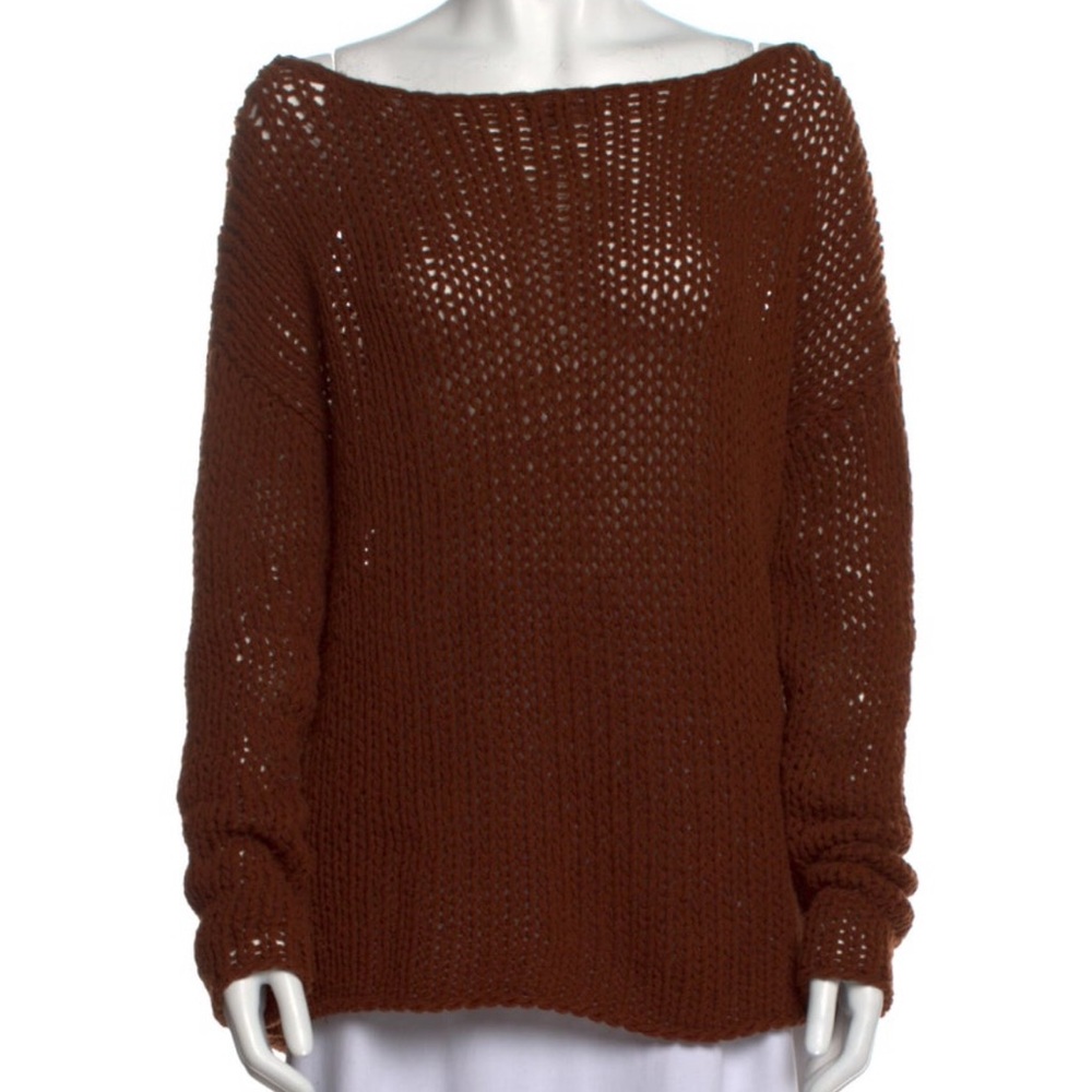 Vince Brown pull over Bateau Neckline